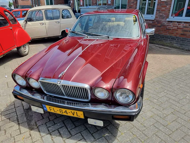 Jaguar xj 4.2, automaat, fl-84-vl - afbeelding 1 van  24