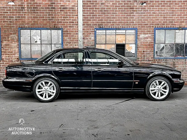 Jaguar xj 4.2 v8 super 396pk 2003, tx-524-x - afbeelding 2 van  45