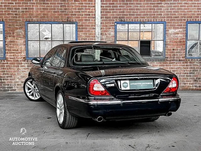 Jaguar xj 4.2 v8 super 396pk 2003, tx-524-x - afbeelding 11 van  45