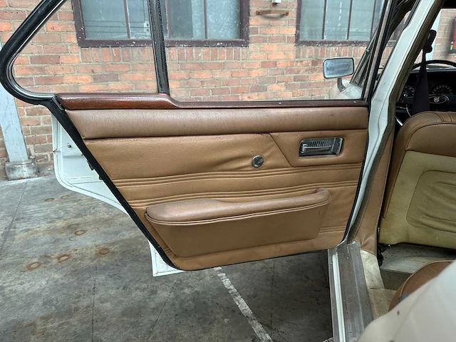 Jaguar xj type 1 2.8 142pk 1970 olditmer - afbeelding 23 van  30