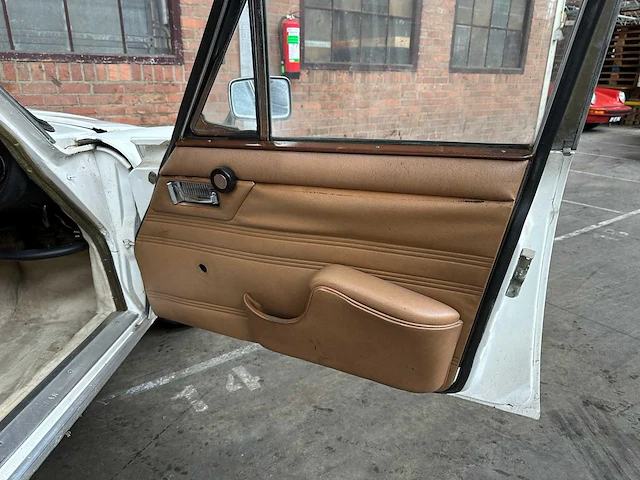 Jaguar xj type 1 2.8 142pk 1970 olditmer - afbeelding 28 van  30