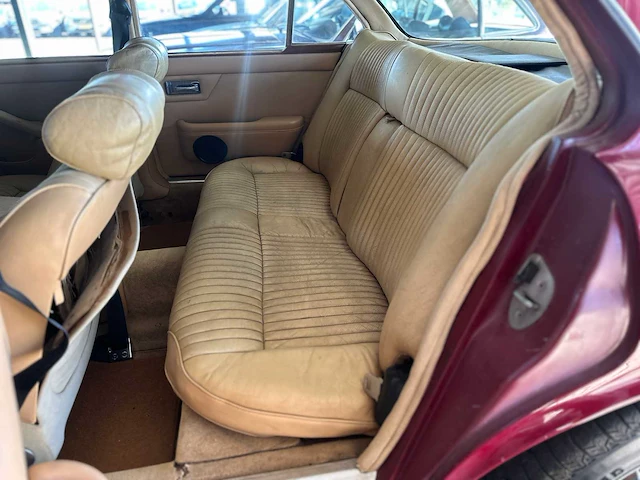 Jaguar xj12 5.3 v12 serie 1 265pk 1973 - afbeelding 32 van  48