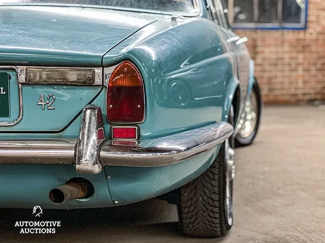 Jaguar xj6 4.2 v8 186pk 1972 -youngtimer- - afbeelding 3 van  32