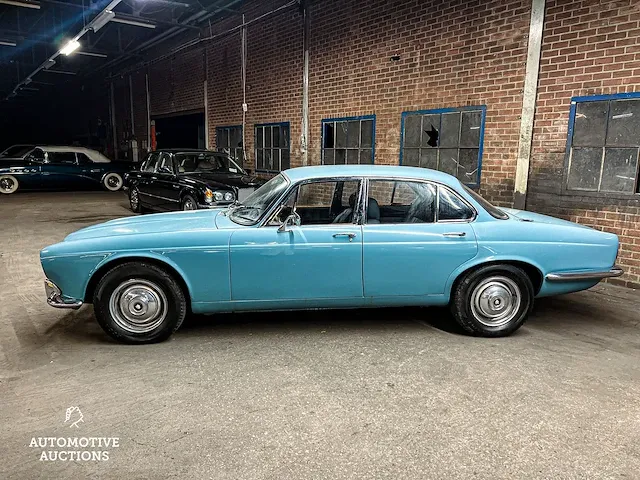 Jaguar xj6 4.2 v8 186pk 1972 -youngtimer- - afbeelding 28 van  32