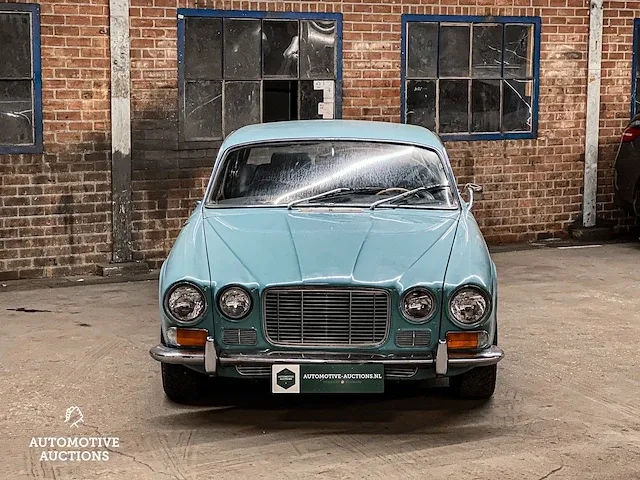 Jaguar xj6 4.2 v8 186pk 1972 -youngtimer- - afbeelding 30 van  32