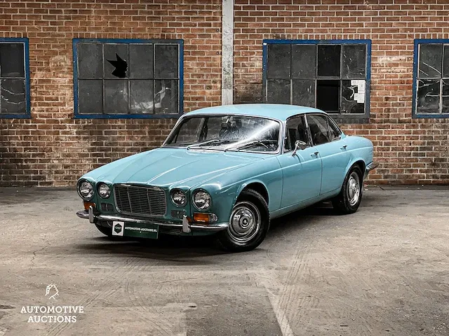 Jaguar xj6 4.2 v8 186pk 1972 -youngtimer- - afbeelding 31 van  32