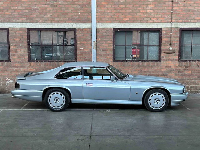 Jaguar xjr-s coupé 6.0 v12 330pk 1993 phase 2 youngtimer - afbeelding 10 van  39
