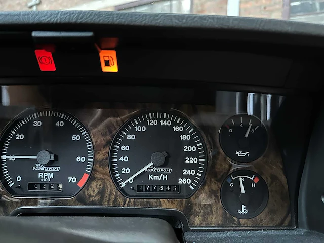 Jaguar xjr-s coupé 6.0 v12 330pk 1993 phase 2 youngtimer - afbeelding 25 van  39