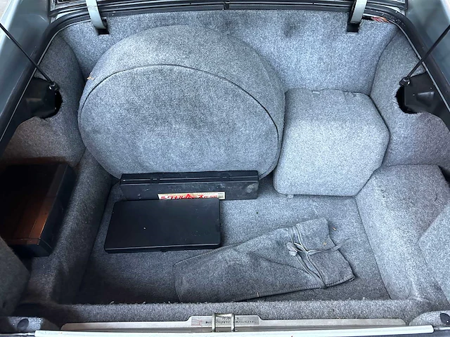 Jaguar xjr-s coupé 6.0 v12 330pk 1993 phase 2 youngtimer - afbeelding 36 van  39