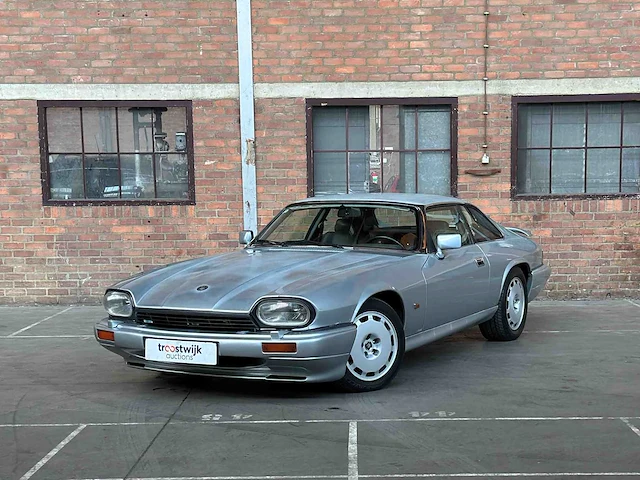 Jaguar xjr-s coupé 6.0 v12 330pk 1993 phase 2 youngtimer - afbeelding 3 van  39