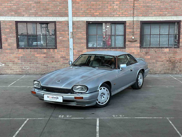 Jaguar xjr-s coupé 6.0 v12 330pk 1993 phase 2 youngtimer - afbeelding 4 van  39