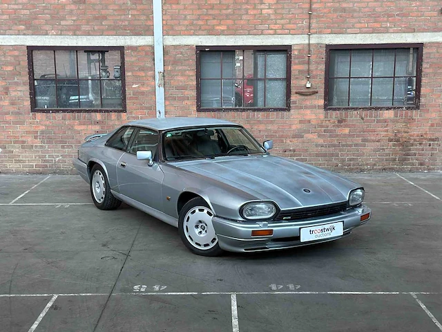 Jaguar xjr-s coupé 6.0 v12 330pk 1993 phase 2 youngtimer - afbeelding 8 van  39