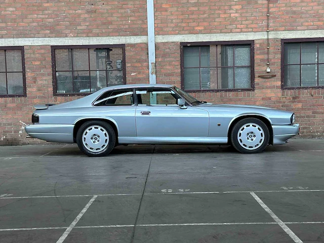 Jaguar xjr-s coupé 6.0 v12 330pk 1993 phase 2 youngtimer - afbeelding 9 van  39
