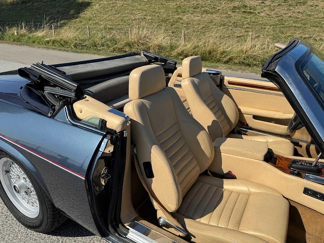 Jaguar xjs 5.3 v12 convertible 1e eigenaar 1702 - afbeelding 2 van  40