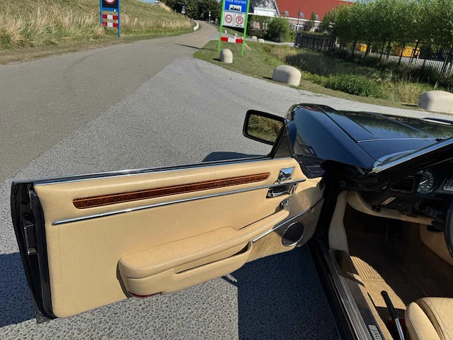 Jaguar xjs 5.3 v12 convertible 1e eigenaar 1702 - afbeelding 22 van  40