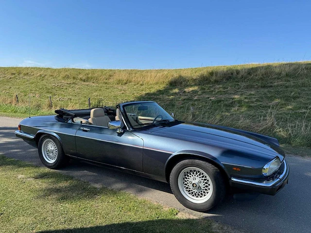 Jaguar xjs 5.3 v12 convertible 1e eigenaar 1702 - afbeelding 39 van  40