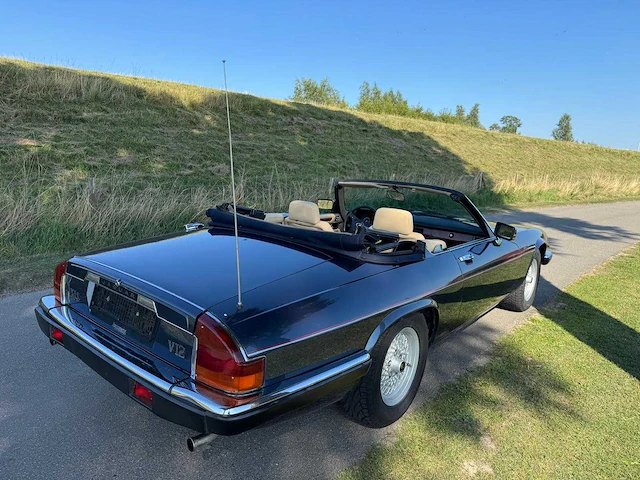 Jaguar xjs 5.3 v12 convertible 1e eigenaar 1702 - afbeelding 36 van  40