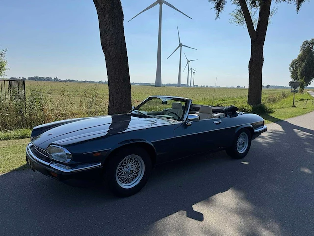 Jaguar xjs 5.3 v12 convertible 1e eigenaar 1702 - afbeelding 37 van  40