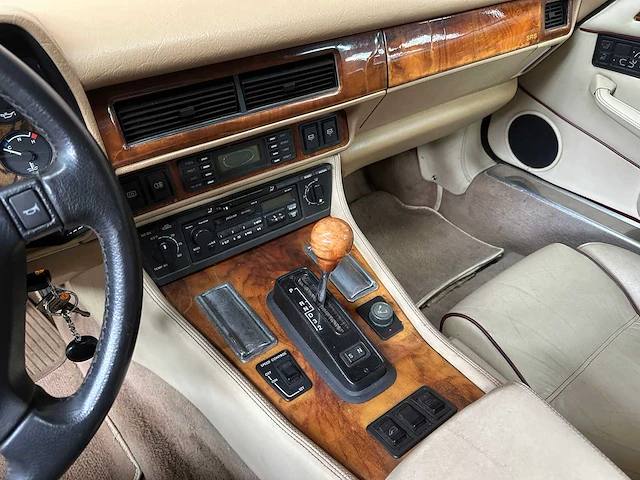 Jaguar xjs 5.3 v12 coupé 295pk 1977 (origineel-nl), pt-03-fn - afbeelding 22 van  33