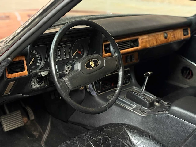 Jaguar xjs 5.3 v12 coupé 295pk 1977 (origineel-nl), pt-03-fn - afbeelding 14 van  35