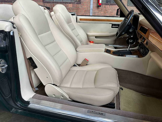 Jaguar xjs cabriolet 4.0 233pk 1995 - afbeelding 22 van  34