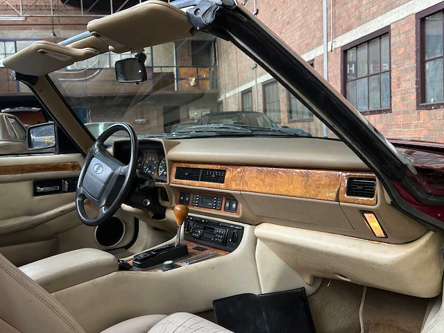 Jaguar xjs cabriolet 6.0 v12 305pk 1995 - afbeelding 13 van  25