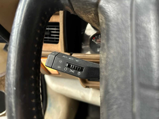 Jaguar xjs convertible 4.0 6-in-lijn 240pk 1996 - afbeelding 13 van  36