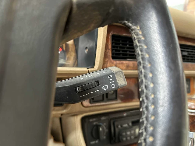 Jaguar xjs convertible 4.0 6-in-lijn 240pk 1996 - afbeelding 14 van  36