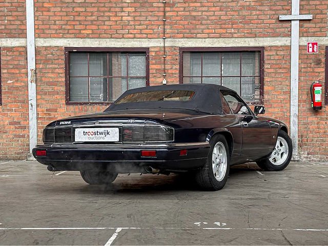Jaguar xjs convertible 4.0 6-in-lijn 240pk 1996 - afbeelding 36 van  36