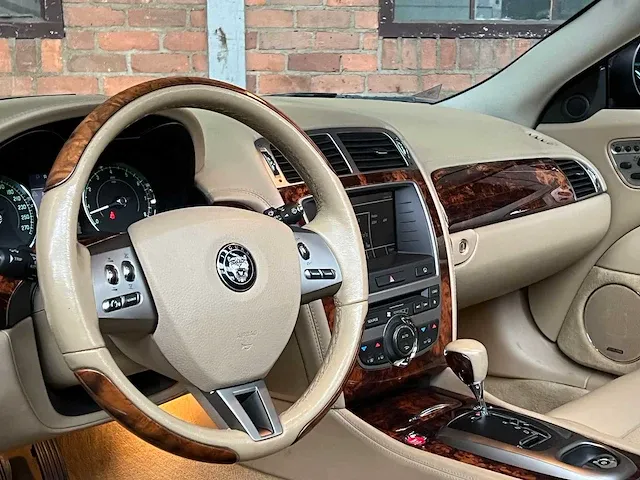 Jaguar xk 4.2 v8 convertible 297pk 2006, p-495-bg - afbeelding 39 van  74