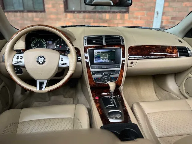Jaguar xk 4.2 v8 convertible 297pk 2006, p-495-bg - afbeelding 40 van  74