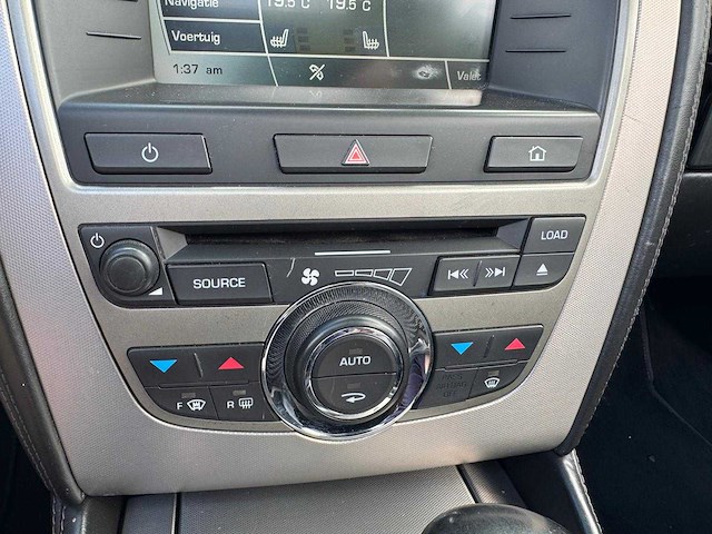 Jaguar xk 4.2 v8 convertible 49-tf-pj - afbeelding 38 van  46