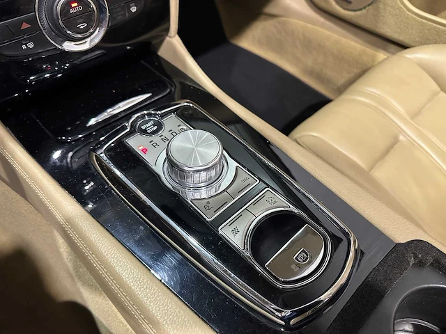 Jaguar xk 5.0 v8 conv. portf. t-016-lx - afbeelding 15 van  25