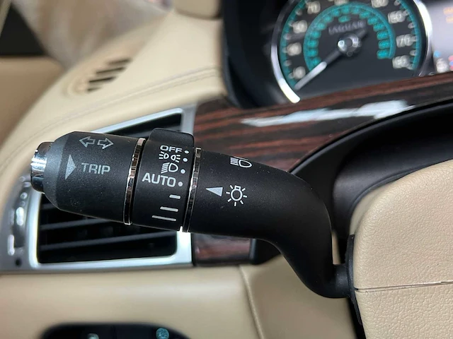 Jaguar xk 5.0 v8 convertible 398pk 2014 - afbeelding 24 van  42