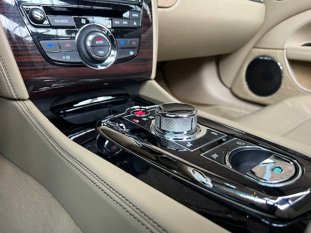 Jaguar xk 5.0 v8 convertible 398pk 2014 - afbeelding 27 van  42