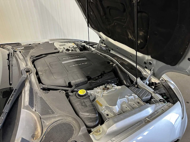 Jaguar xk 5liter v8 convertible duits kenteken - afbeelding 17 van  31