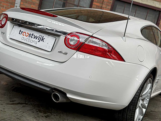 Jaguar xk coupe 4.2 v8 300pk 2006 youngtimer (53.000 km) - afbeelding 3 van  42