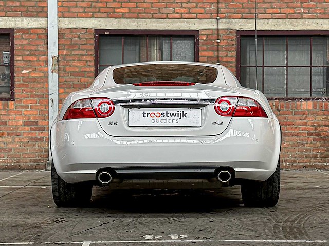Jaguar xk coupe 4.2 v8 300pk 2006 youngtimer (53.000 km) - afbeelding 4 van  42