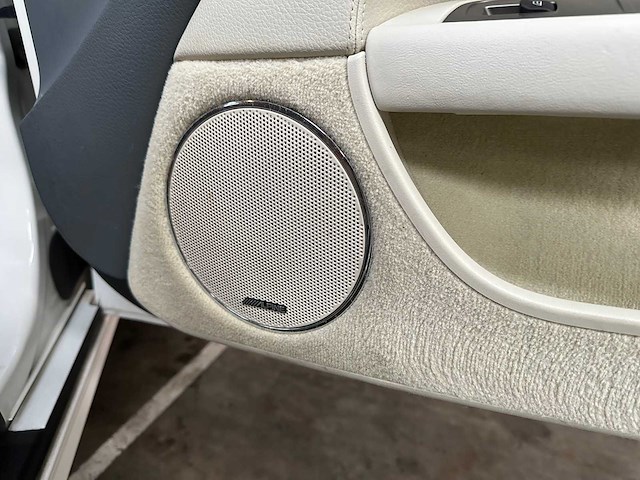 Jaguar xk coupe 4.2 v8 300pk 2006 youngtimer (53.000 km) - afbeelding 30 van  42