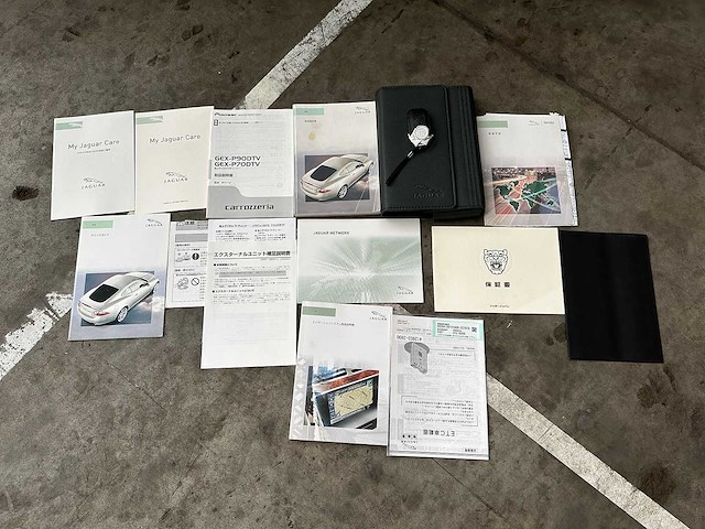 Jaguar xk coupe 4.2 v8 300pk 2006 youngtimer (53.000 km) - afbeelding 37 van  42