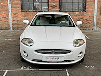 Jaguar xk coupe 4.2 v8 300pk 2006 youngtimer (53.000 km) - afbeelding 38 van  42