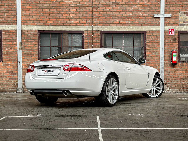 Jaguar xk coupe 4.2 v8 300pk 2006 youngtimer (53.000 km) - afbeelding 42 van  42