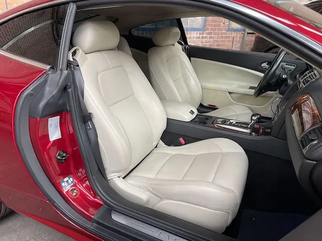 Jaguar xk coupe 4.2 v8 300pk 2007 -youngtimer- - afbeelding 36 van  46