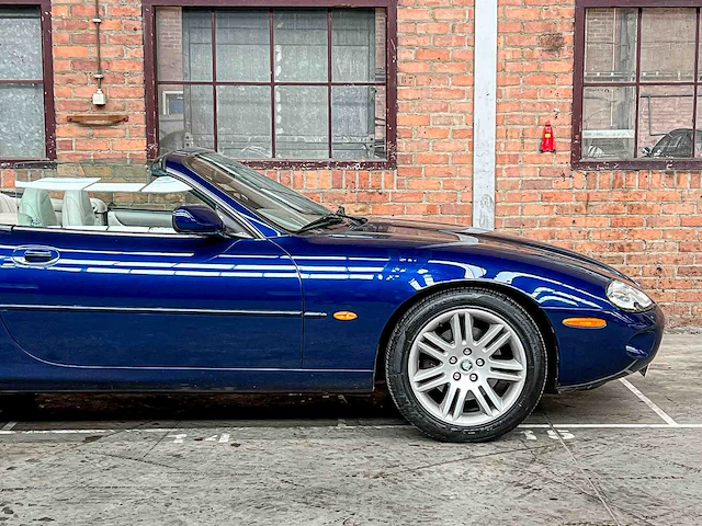 Jaguar xk8 4.0 v8 convertible 284pk 1999, 61-dn-pt - afbeelding 2 van  37