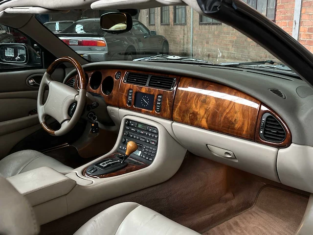 Jaguar xk8 4.0 v8 convertible 284pk 1999, 61-dn-pt - afbeelding 26 van  37