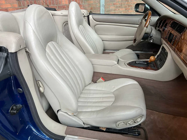 Jaguar xk8 4.0 v8 convertible 284pk 1999, 61-dn-pt - afbeelding 29 van  37