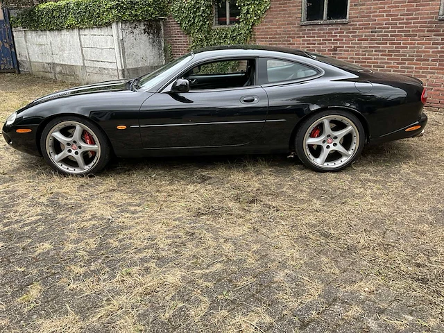 Jaguar xkr 4.0 coupe (2000) - afbeelding 8 van  38