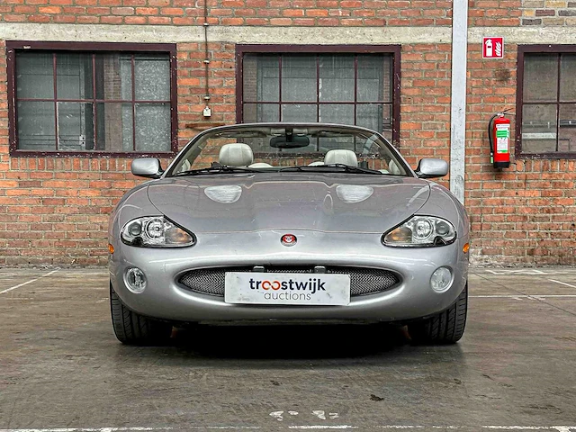 Jaguar xkr 4.0 v8 convertible 363pk 2001 (lpg) , n-457-kk youngtimer - afbeelding 23 van  37