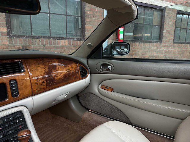 Jaguar xkr 4.0 v8 convertible 363pk 2001 (lpg) , n-457-kk youngtimer - afbeelding 20 van  37