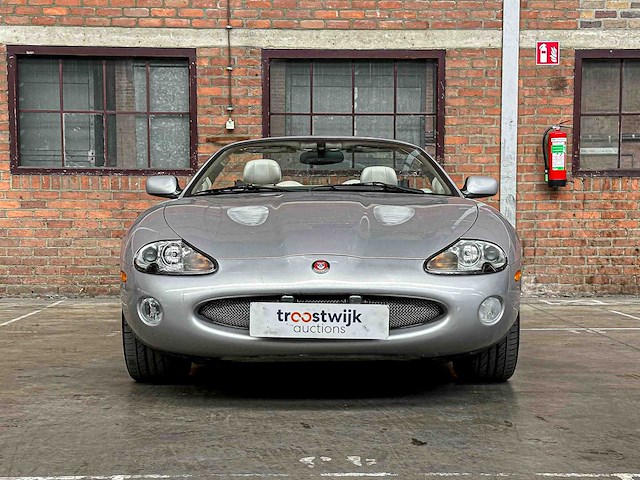 Jaguar xkr 4.0 v8 convertible 363pk 2001 (lpg) , n-457-kk youngtimer - afbeelding 23 van  37